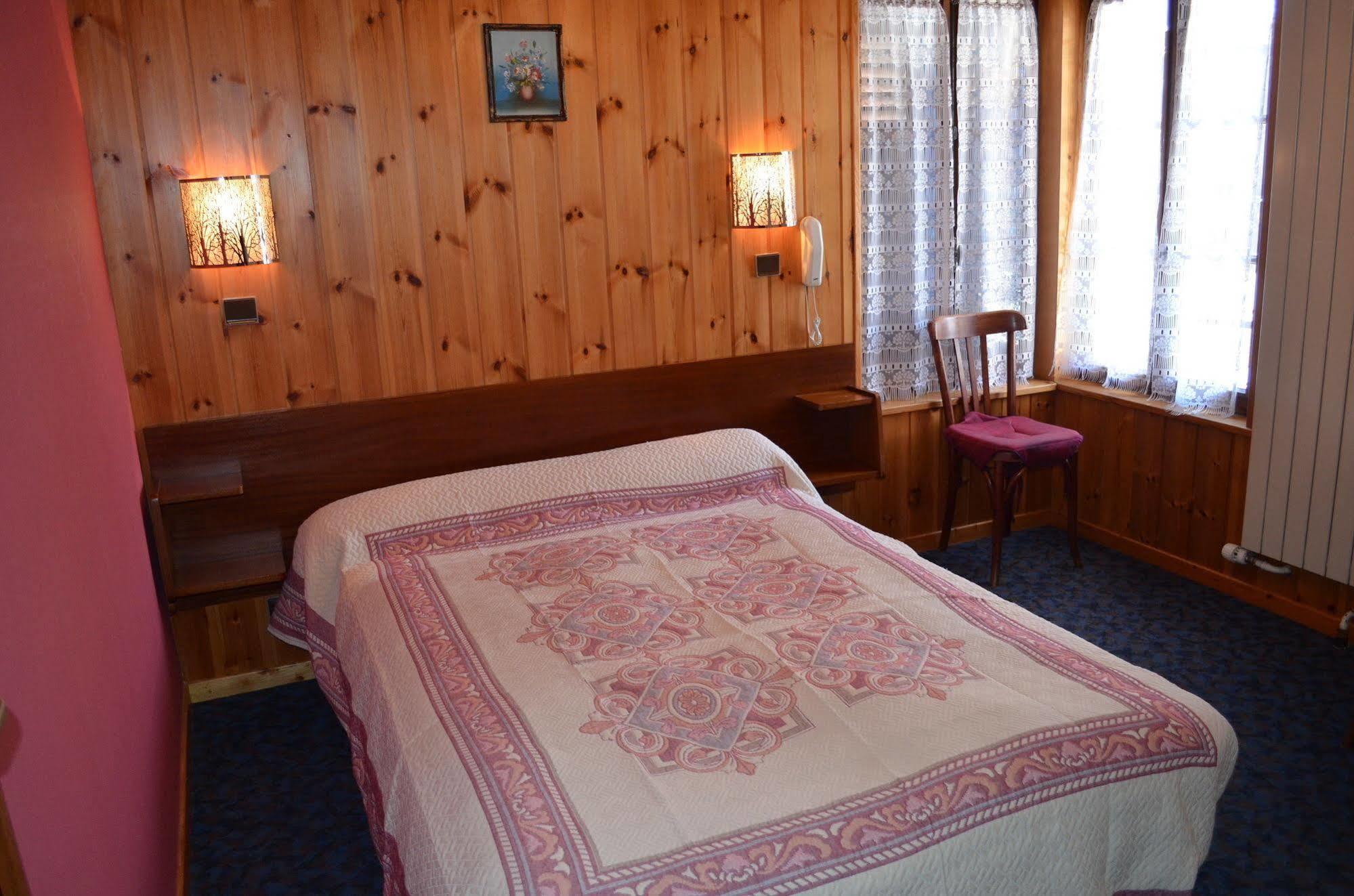 Hotel Les Touristes Abondance Zewnętrze zdjęcie